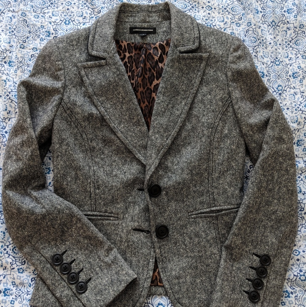 Fitted Ladies blazer